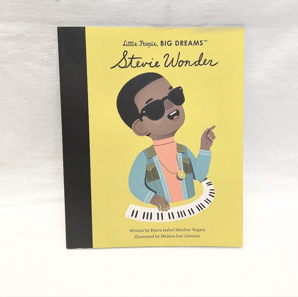 BOOK | Stevie Wonder Little People Big Dreams - Picture 1 of 4